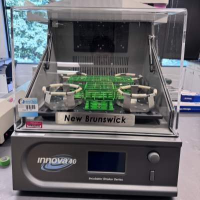 New Brunswick Innova 40 恒温培养摇床